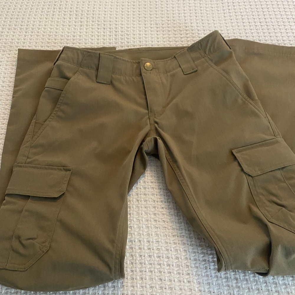 Ladies Under Armour Tactical pants size 6